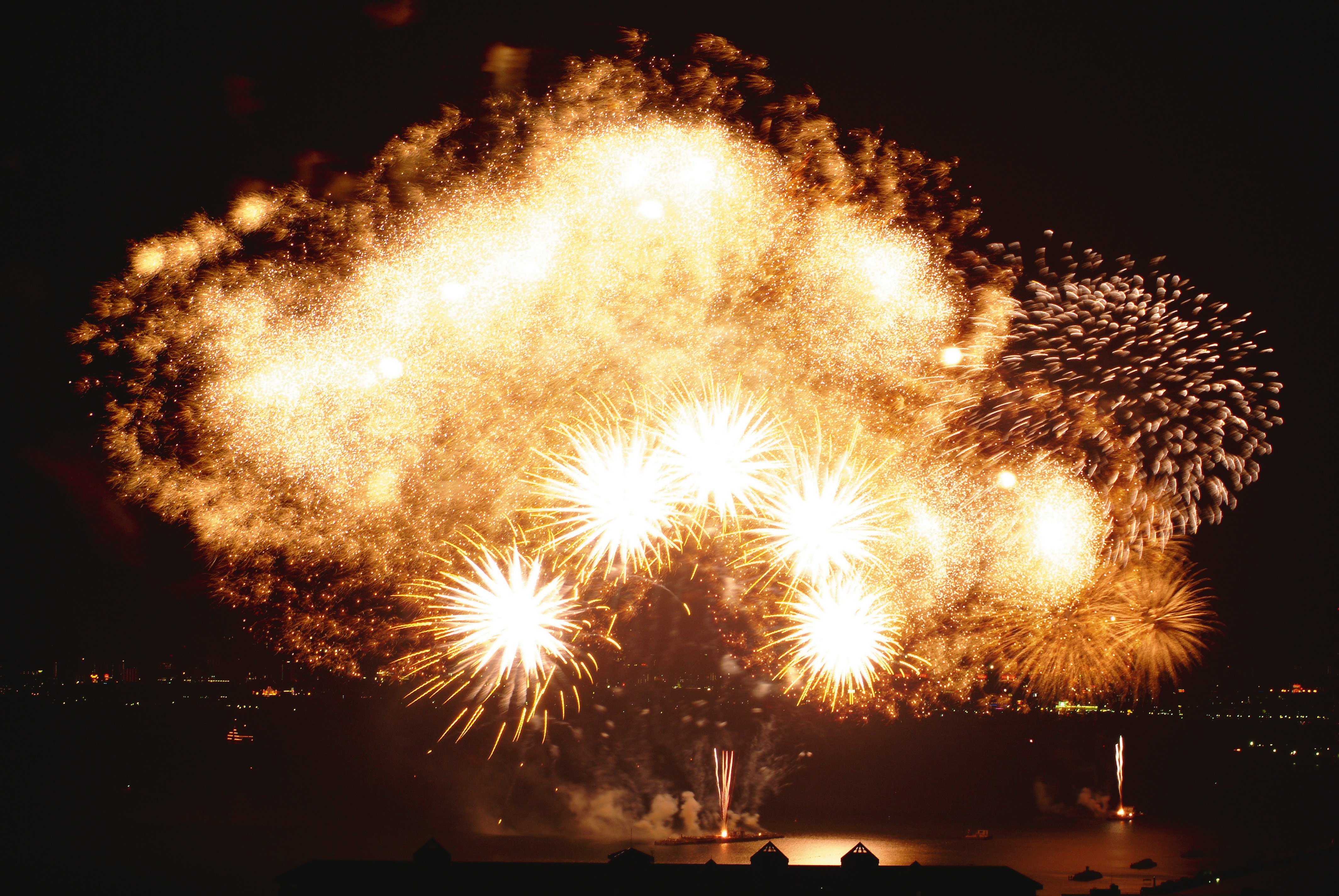 “你好隆回”焰火燃放活動